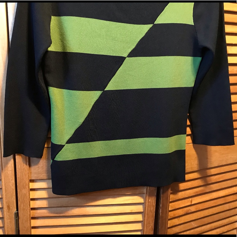 Finity Black & Green Stretch Top - Picture 7 of 8